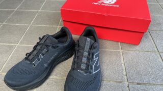 New Balance Fresh Foam X 880 v14 GORE TEX 箱とシューズ