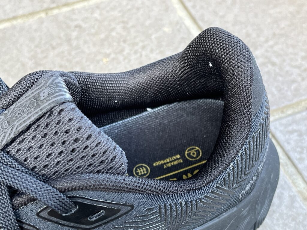 New Balance Fresh Foam X 880 v14 GORE-TEX 履き口