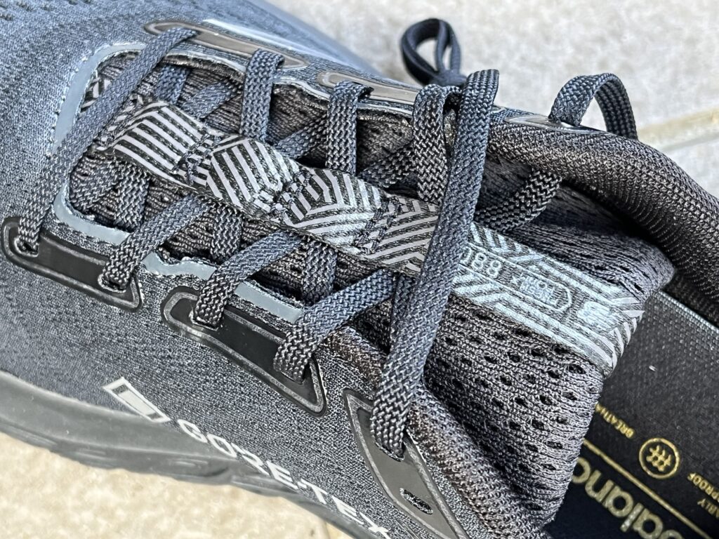 New Balance Fresh Foam X 880 v14 GORE-TEX シュータン