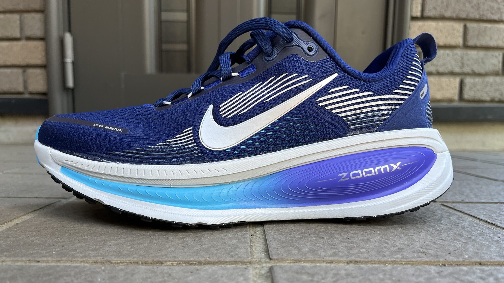 Nike ボメロ18 ミッドソール