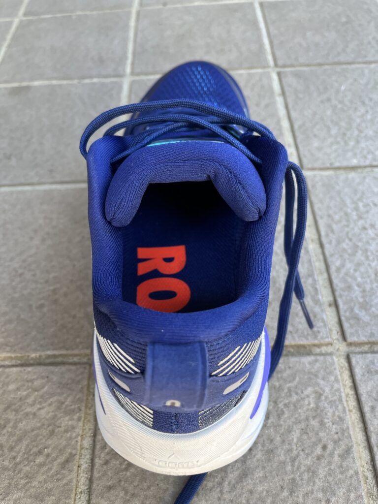 Nike ボメロ18 履き口