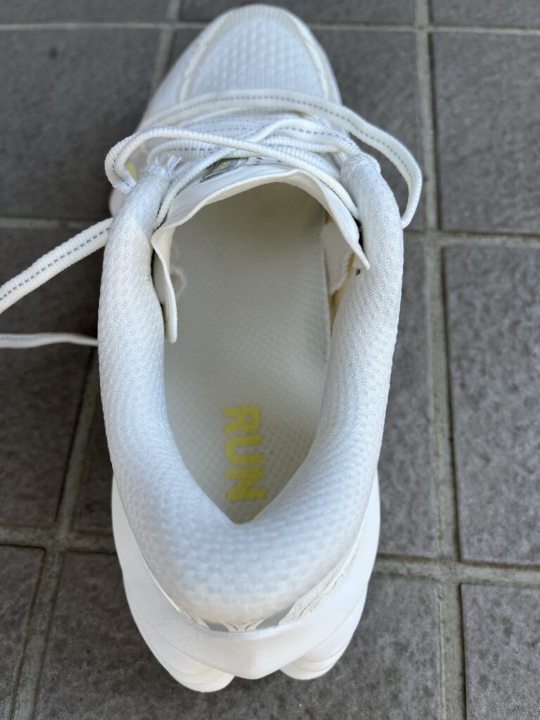 PUMA ヴェロシティニトロ4履き口1