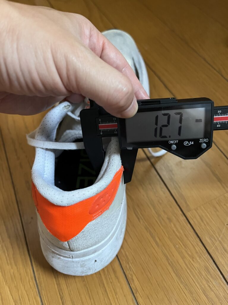 Adidas 　アディゼロ　SL2　履き口サイド厚み
