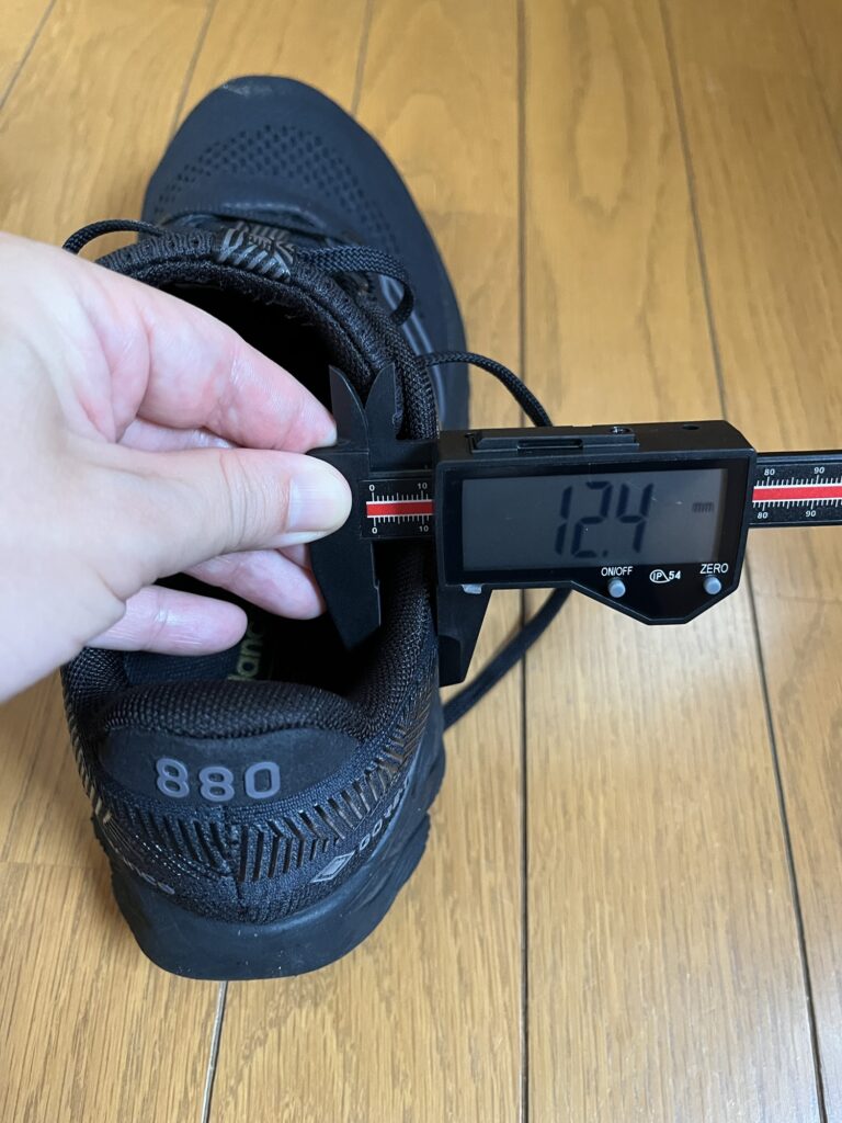 New Balance Fresh Foam v14 880 GORE-TEX　サイド厚み