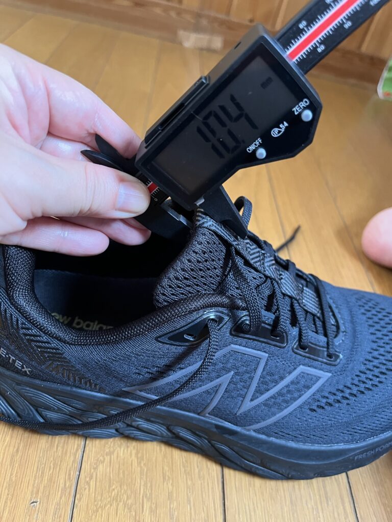 New Balance Fresh Foam v14 880 GORE-TEX　シュータン厚み