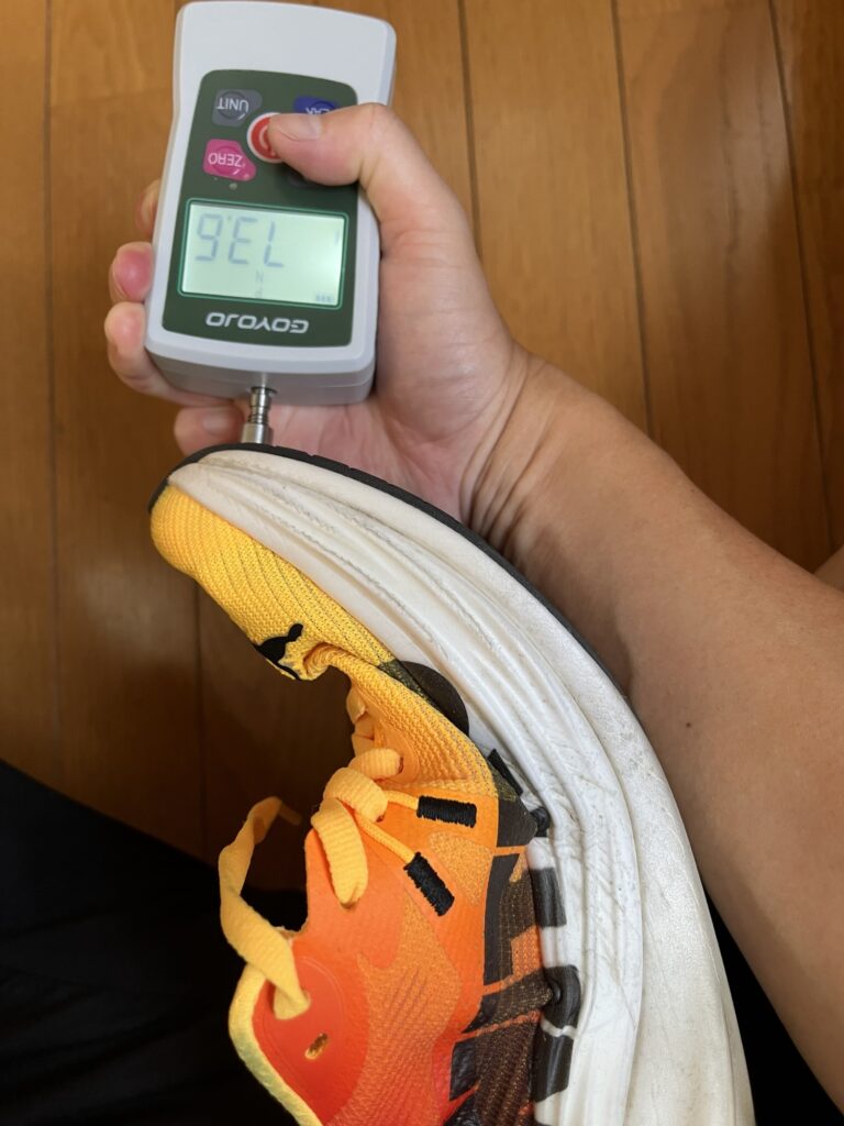 PUMAディヴィエイトニトロ3屈曲性