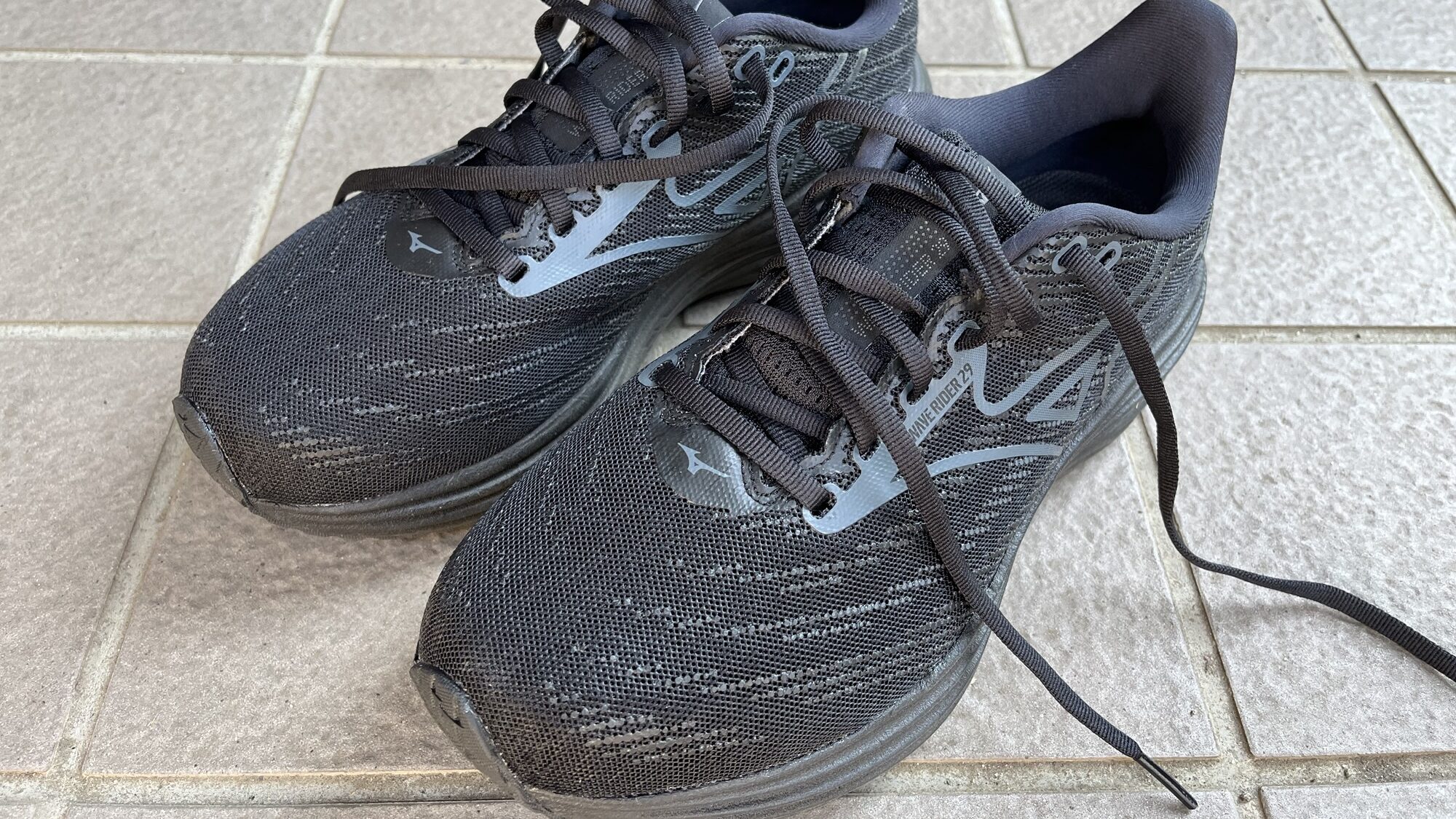 Mizuno ウェーブライダー29 外観4
