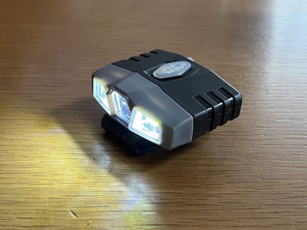 キャップライト　フラッドライト弱