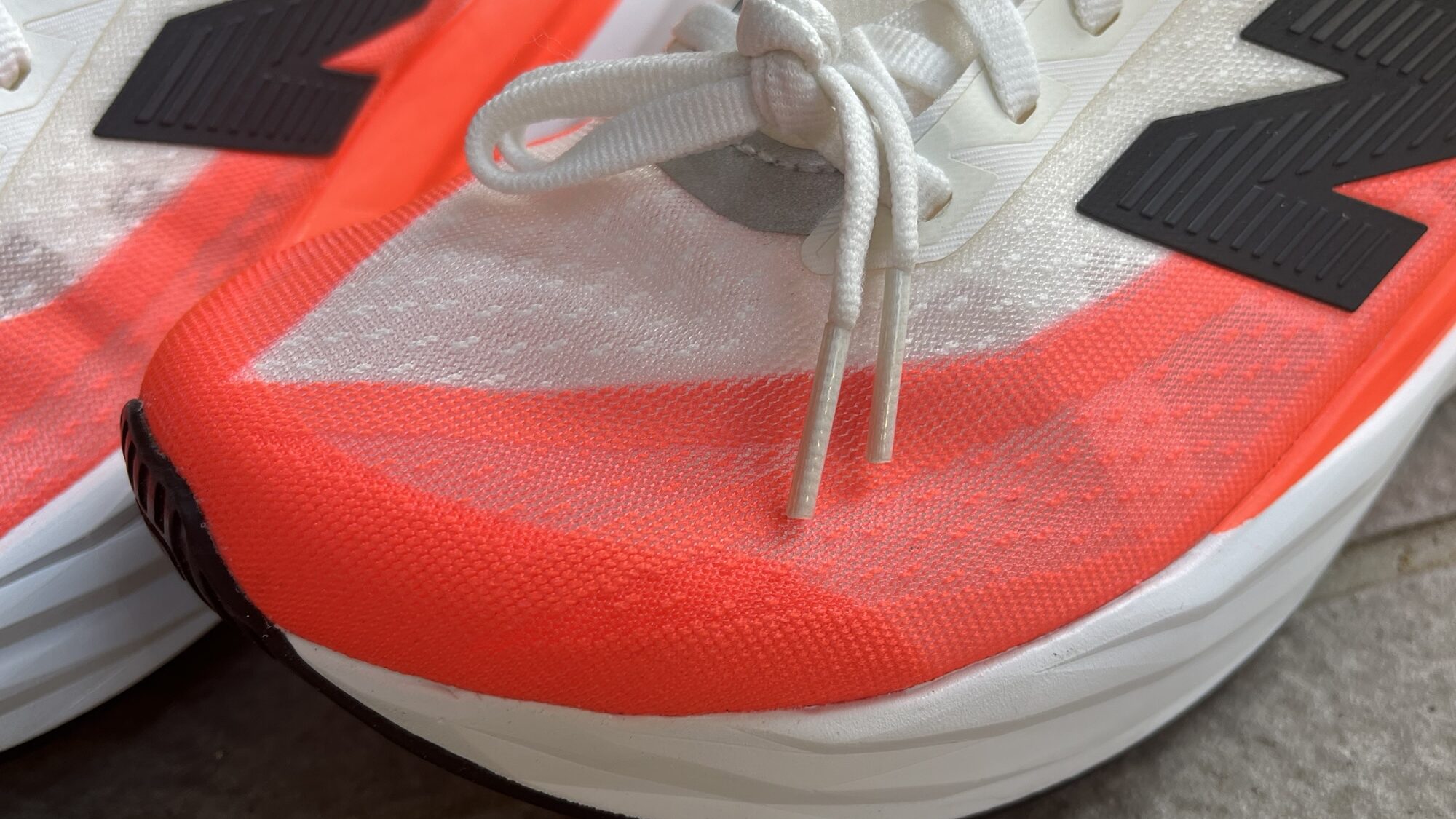 New Balance FuelCell Rebel v5レビューアッパーの写真