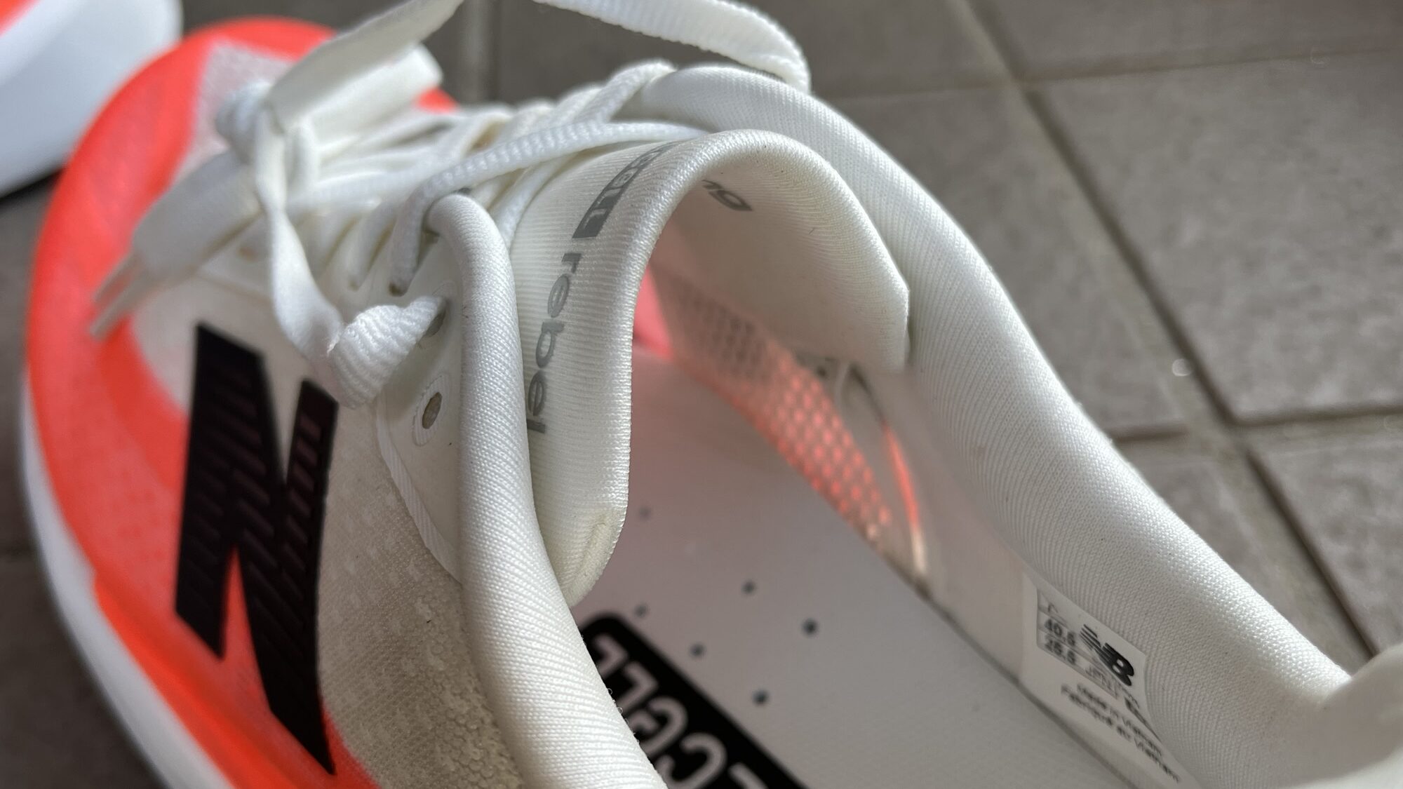 New Balance FuelCell Rebel v5レビューシュータンの写真