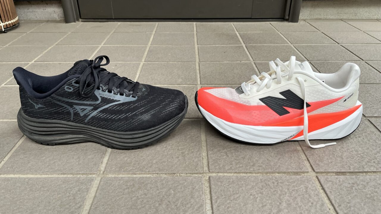 ミズノ　ウェーブライダー29 vs New Balance　FuelCell Rebel v5　徹底比較レビュー外観写真