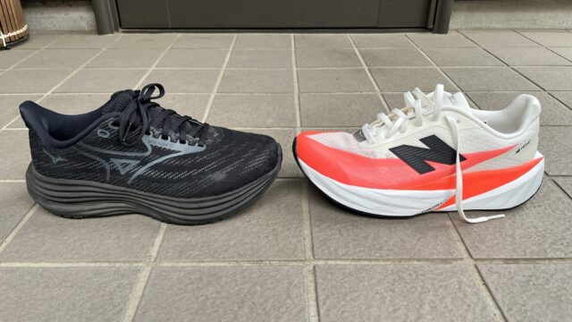 ミズノ　ウェーブライダー29 vs New Balance　FuelCell Rebel v5　徹底比較レビュー外観写真