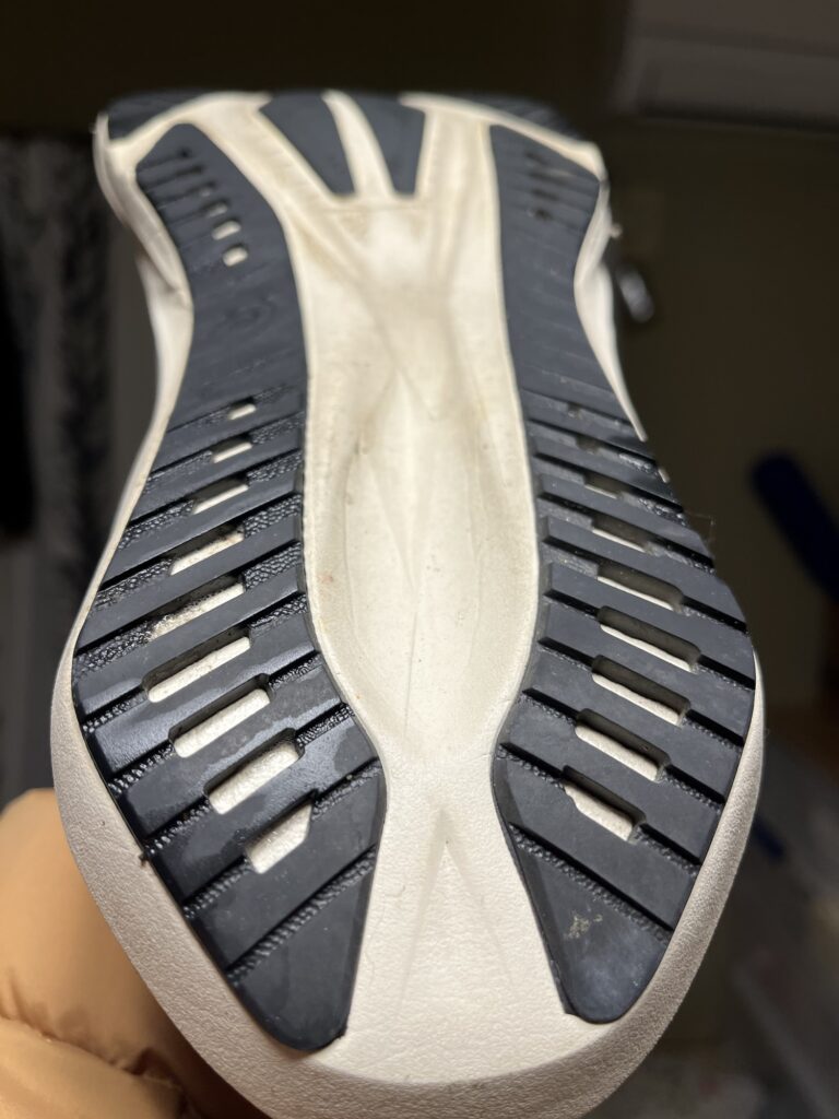 ノヴァブラスト5 150km走った状態のアウトソールかかと部の写真