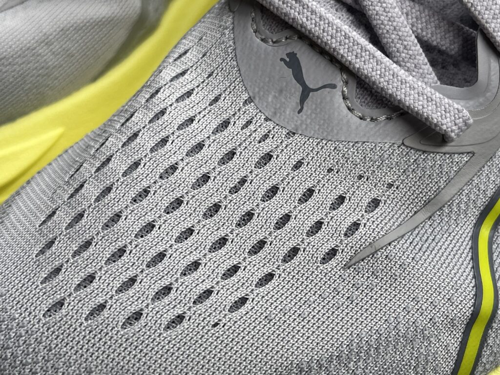 PUMA マグマックスニトロ2アッパー