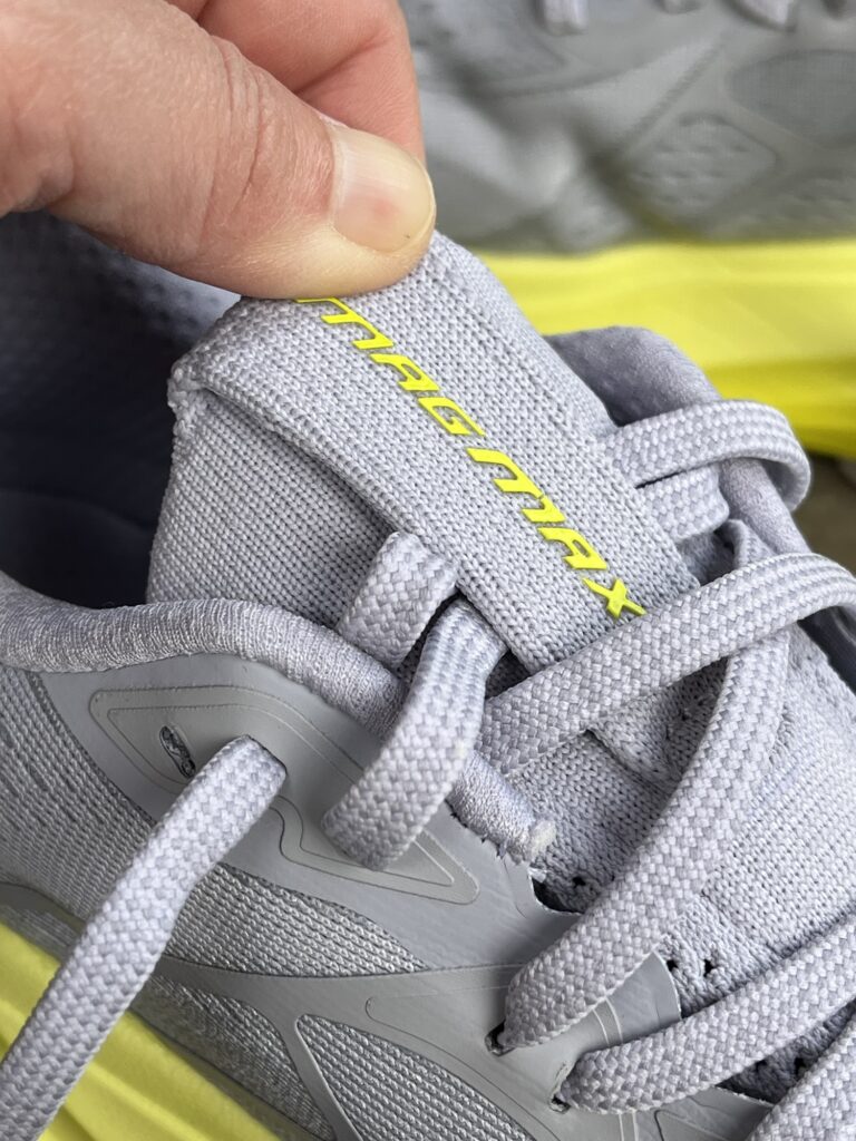 PUMA マグマックスニトロ2シュータン