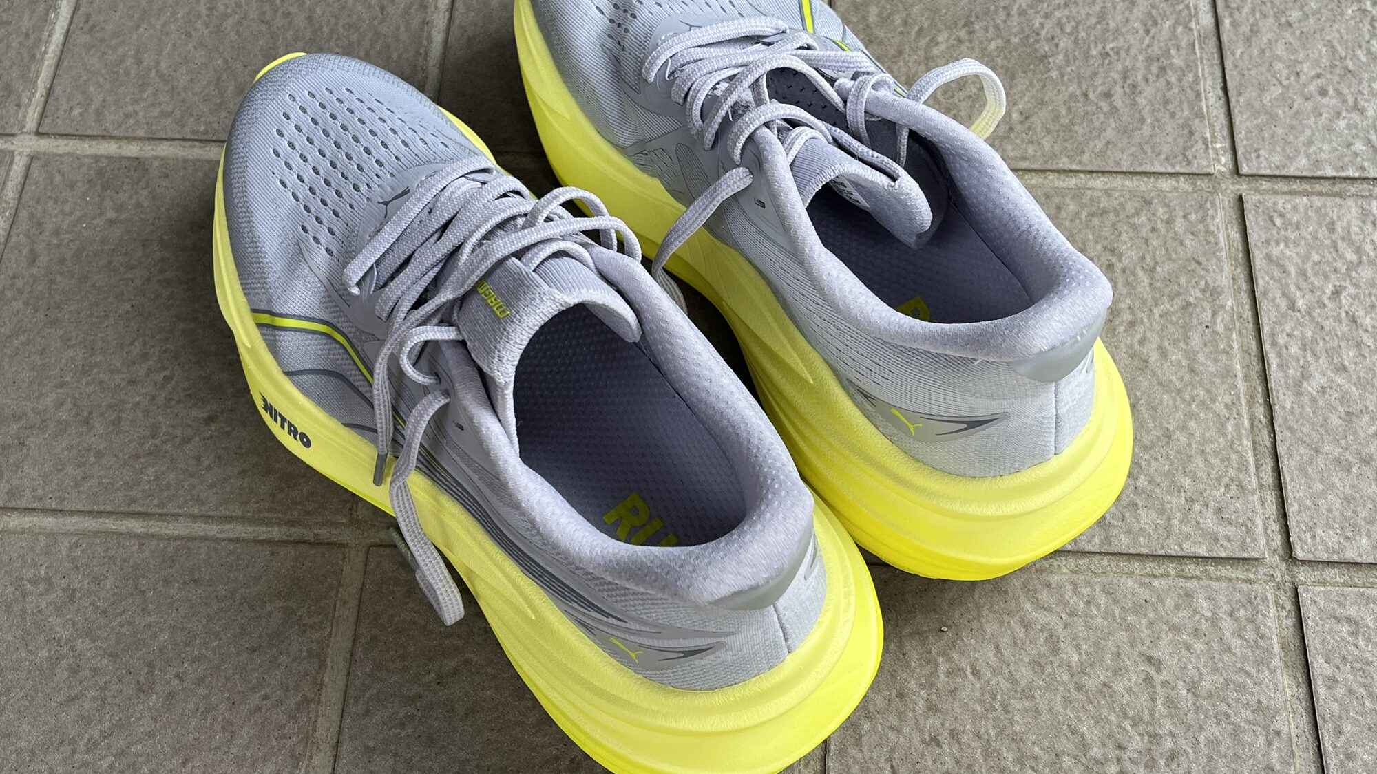 PUMA マグマックスニトロ2細目のシルエット