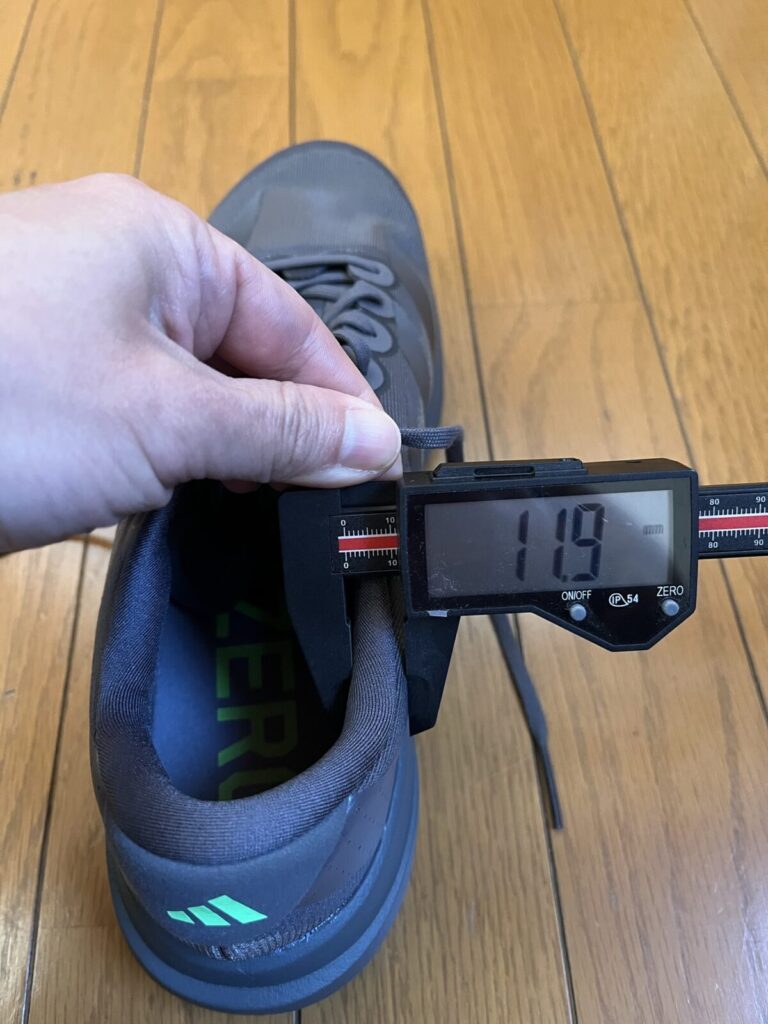 アディダス　アディゼロ EVO SL　サイド厚み