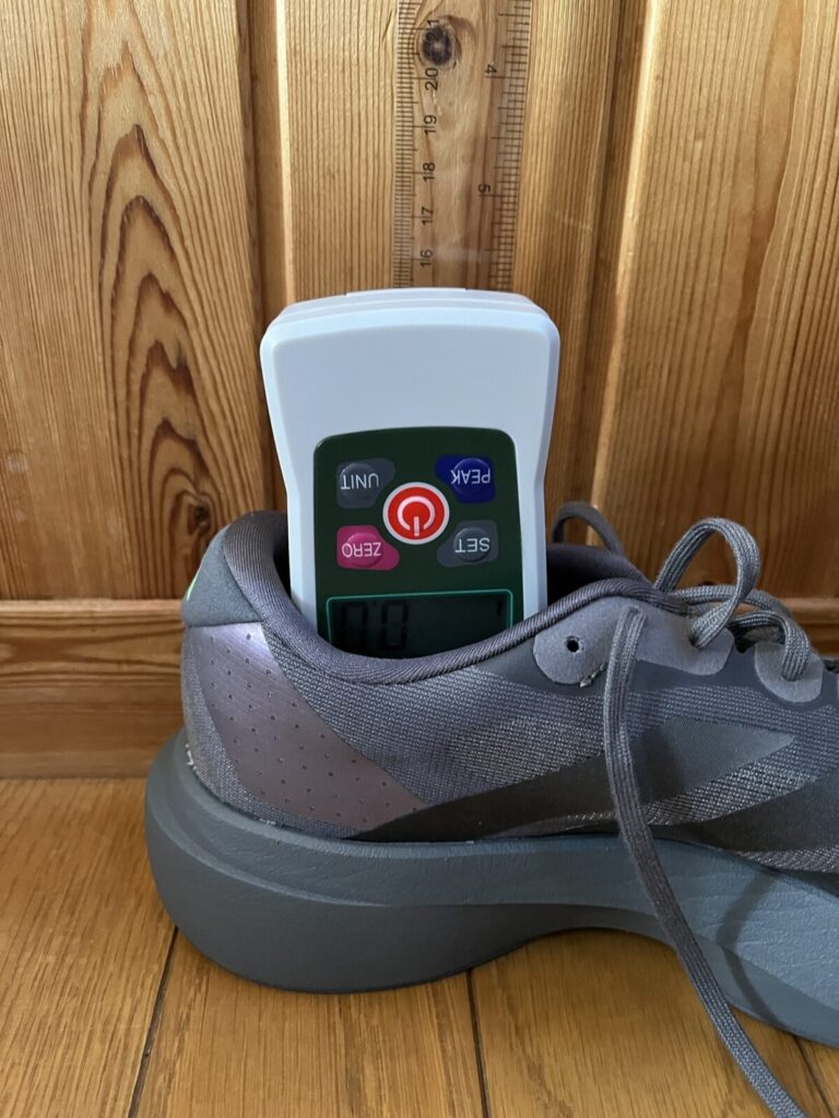 アディダス　アディゼロ EVO SL　クッション性