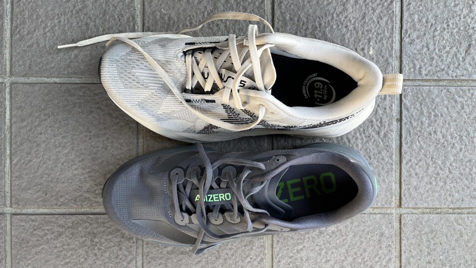 ノヴァブラスト5 vs EVO SL　徹底比較レビュー　上から見た写真