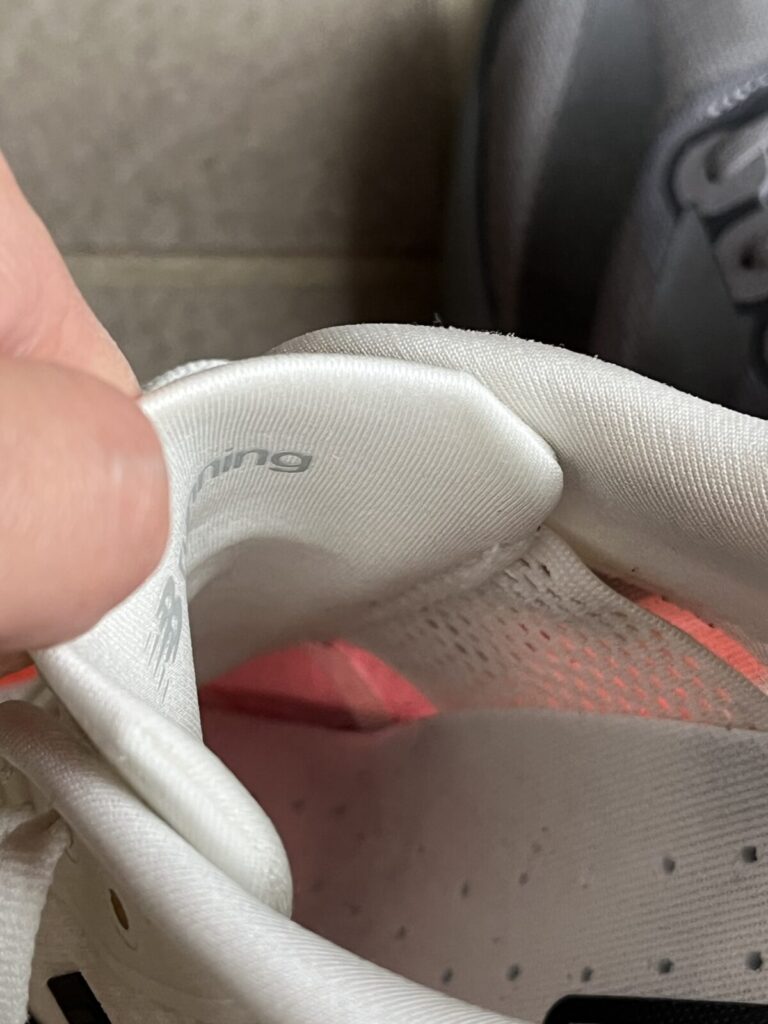 NewBalance FuelCell Rebel v5　シュータン