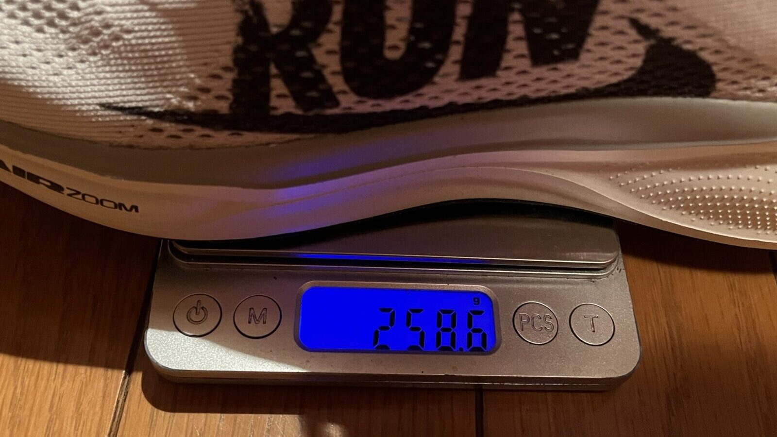 ナイキ　ペガサス41　重さ