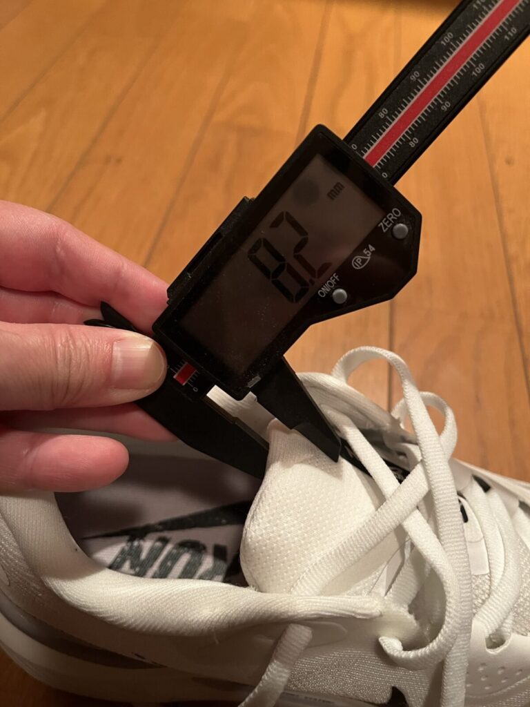 ナイキ　ストラクチャー26　シュータン厚み