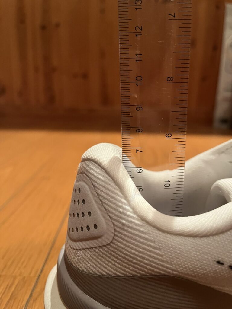 ナイキ　ストラクチャー26　ヒール高さ