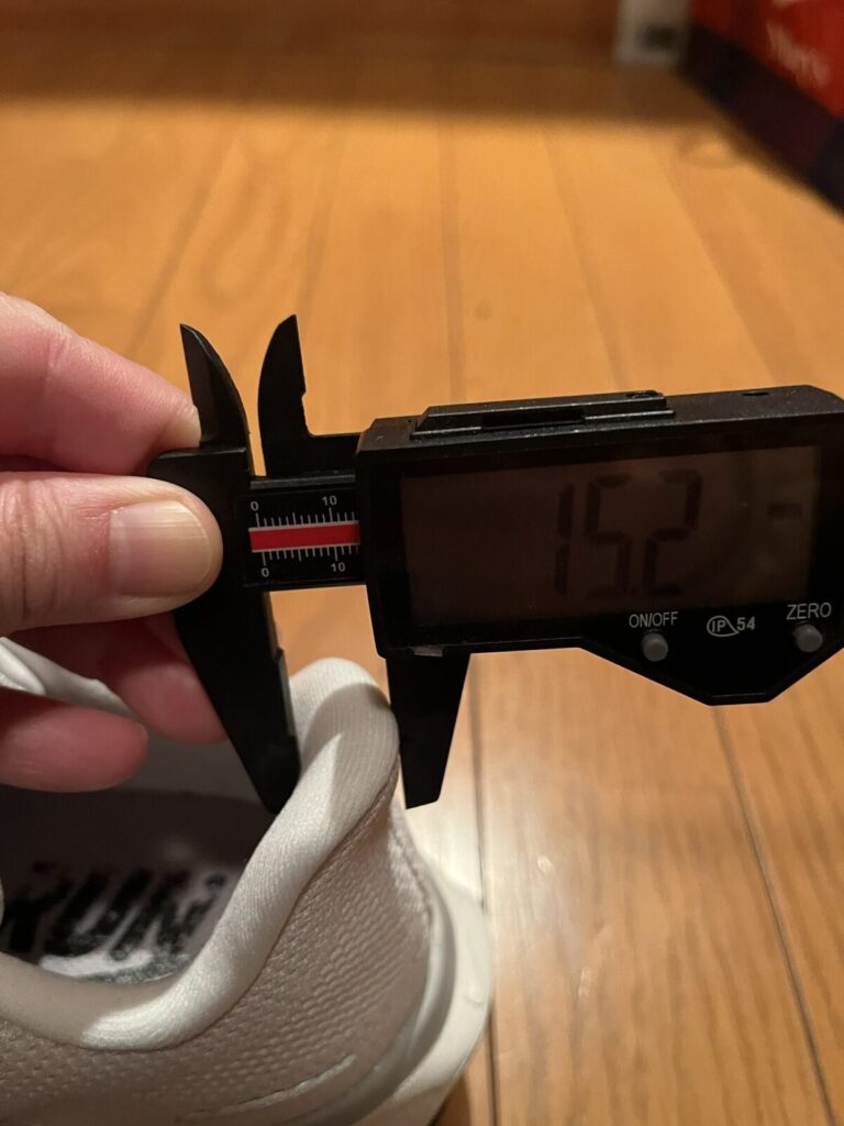 ナイキ　ペガサス41　ヒール厚み