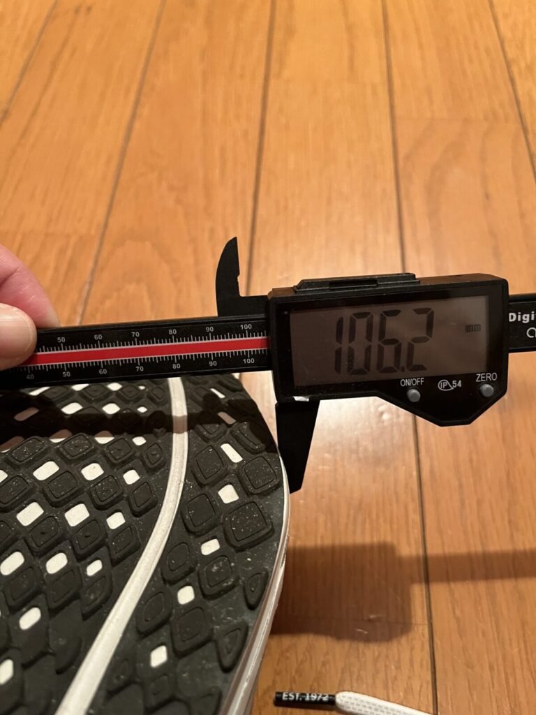 ナイキ　ペガサス41　前足部幅