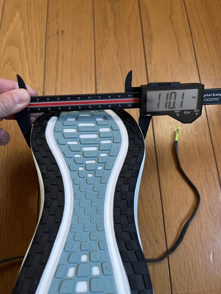 ボメロプラスレビュー　前足部幅