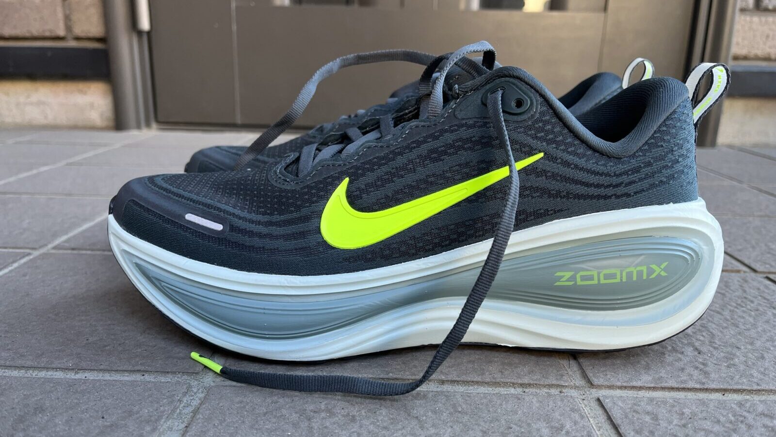 ボメロプラスレビュー　外観横から