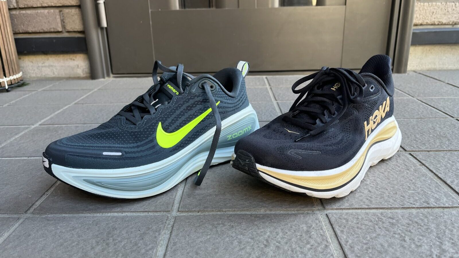 ボメロプラス vs クリフトン10　徹底比較レビュー　正面から見た写真