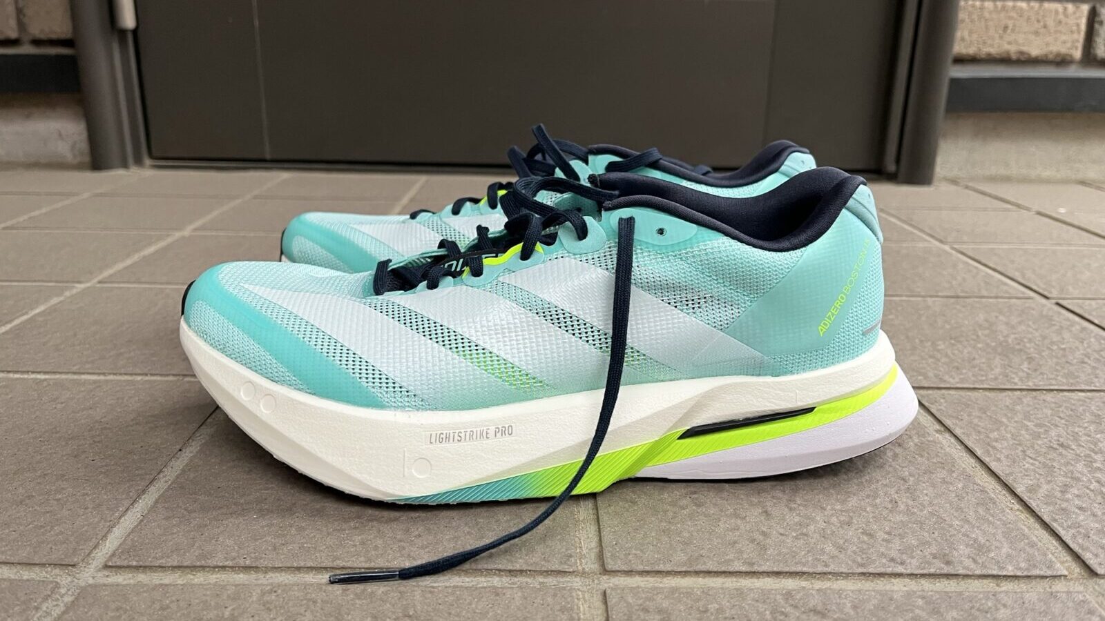 アディゼロ　ボストン13　徹底レビュー外観2