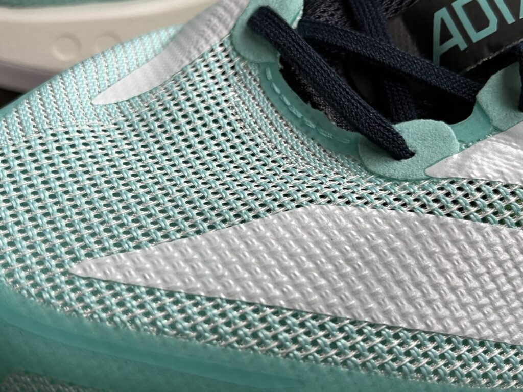 アディゼロ　ボストン13　徹底レビュー　アッパー1