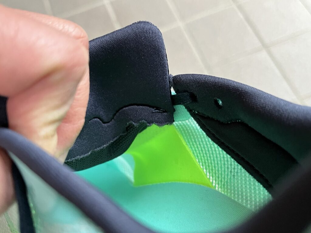 アディゼロ　ボストン13　徹底レビュー　透けて見える