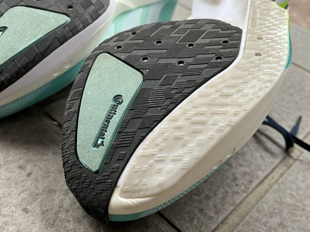 アディゼロ　ボストン13　徹底レビュー　アウトソール1