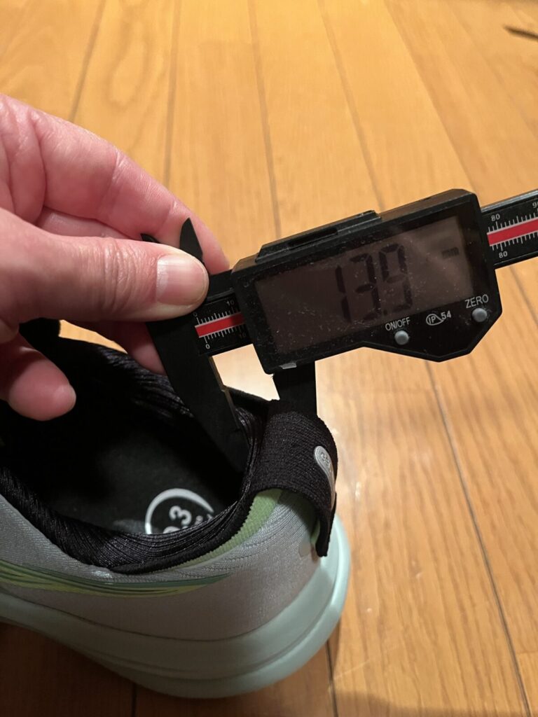 ゲルニンバス28　徹底レビュー　ヒール厚み