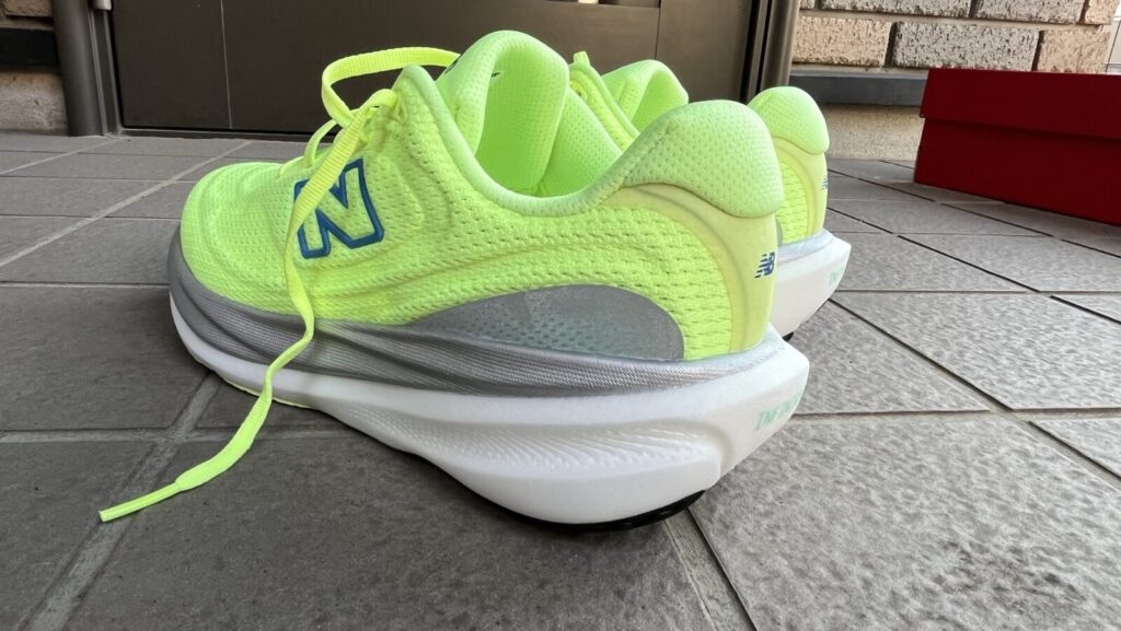 1080v15　徹底レビュー　外観2