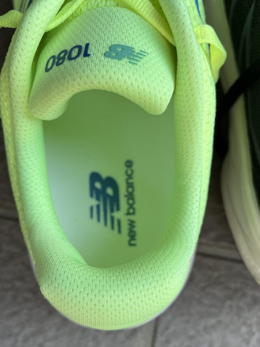 1080v15　徹底レビュー　履き口ホールド感