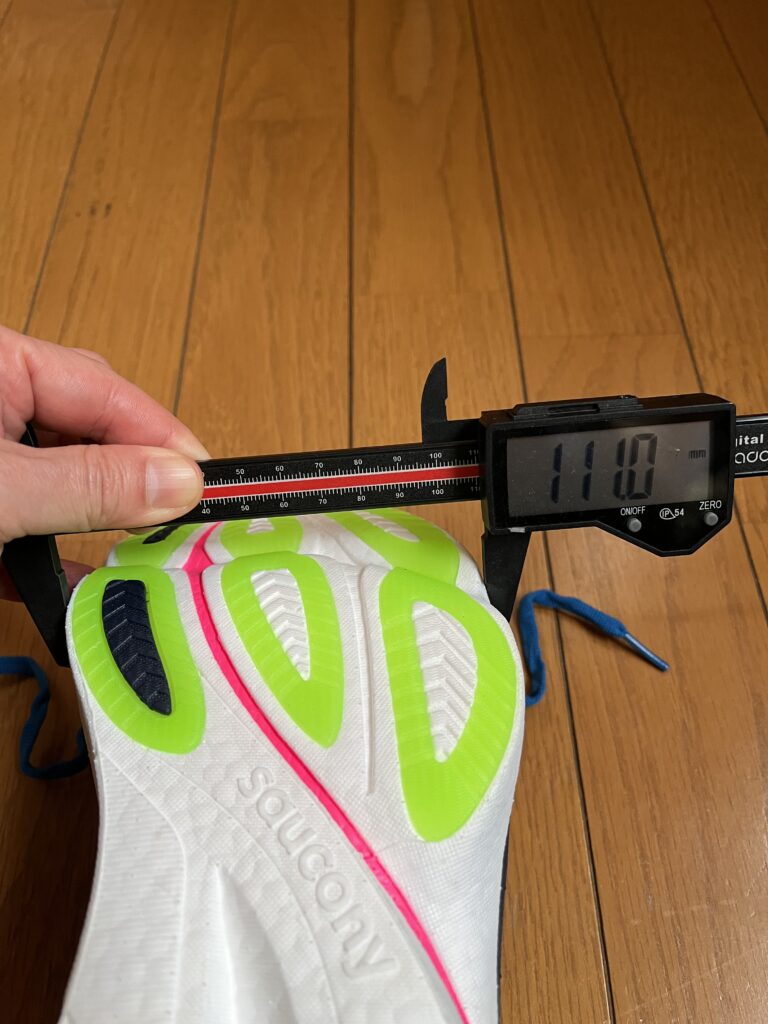 エンドルフィン　アズーラ　前足部幅