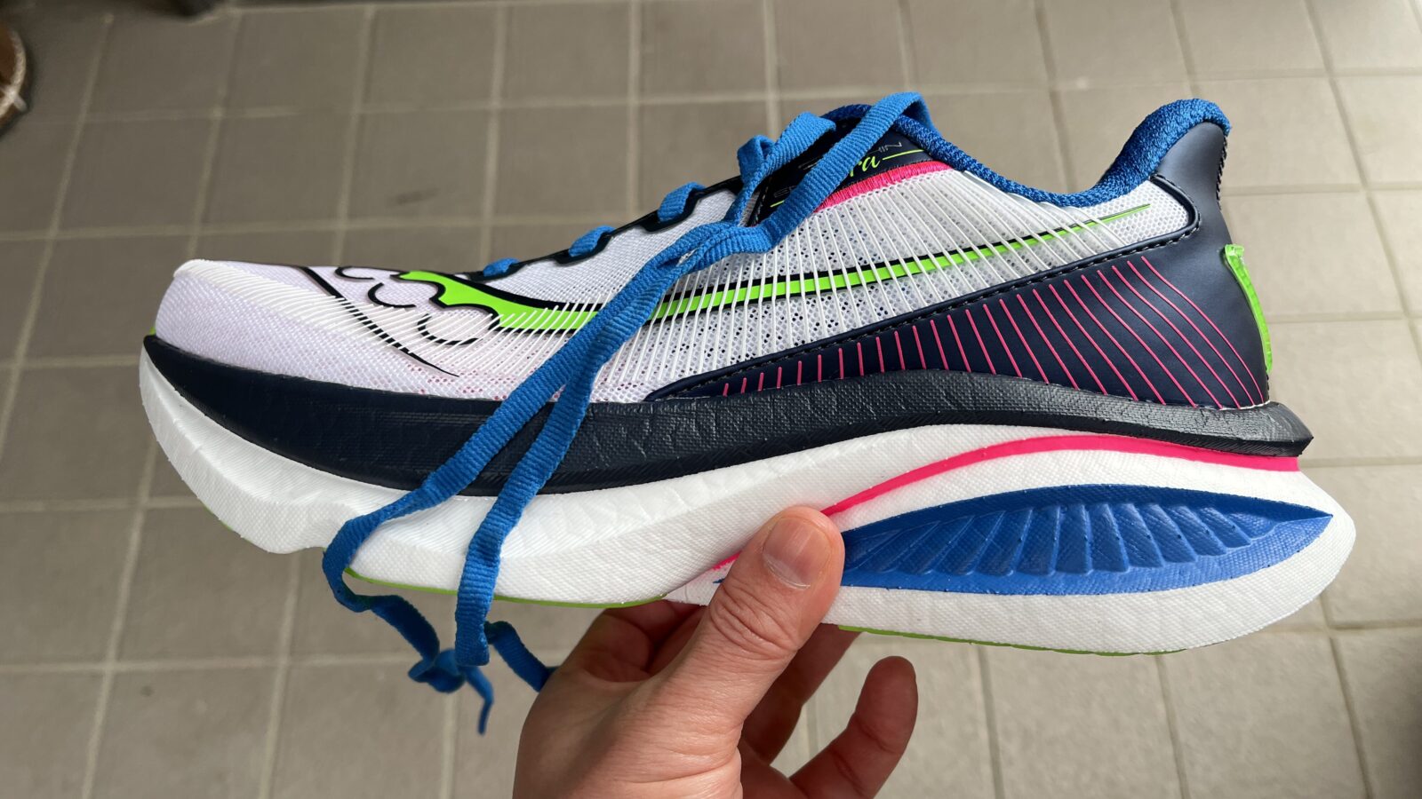 エンドルフィン アズーラ　クッション性