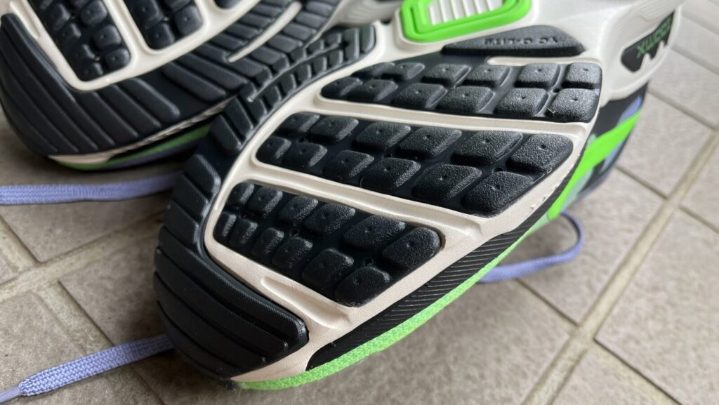 ストラクチャープラス　徹底レビュー　アウトソール前足部