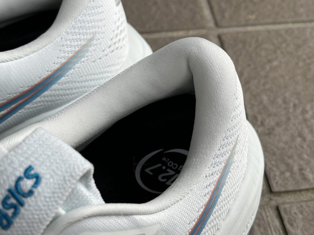 ゲルキュムラス28　徹底レビュー　履き口周り1
